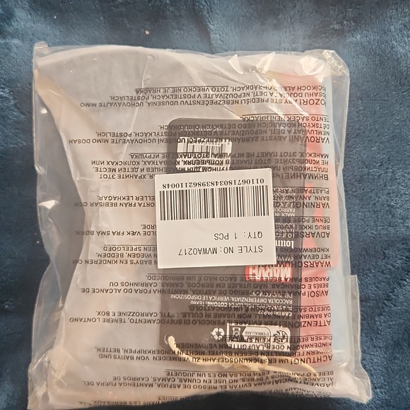 Wolverine loungefly - Picture 4 of 9